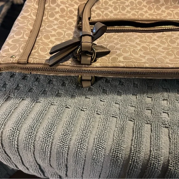 Coach tote Purse F1382-26414 - Picture 13 of 16